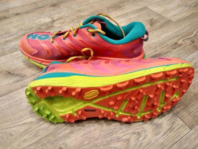 Лот: 10905259. Фото: 1. Hoka One One Speedgoat розовые... Кеды, кроссовки, слипоны