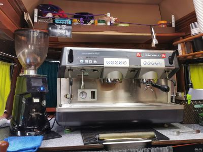 Лот: 17822514. Фото: 1. Кофемашина Nuova Simonelli Aurelia... Пищевое