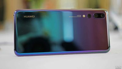 Лот: 13664799. Фото: 1. Huawei p20 pro, в идеале. Смартфоны