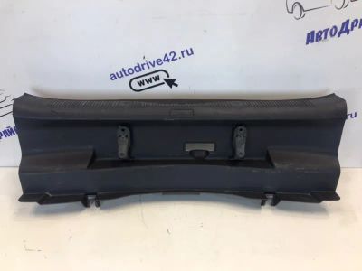 Лот: 21708095. Фото: 1. накладка замка багажника Skoda... Двигатель и элементы двигателя