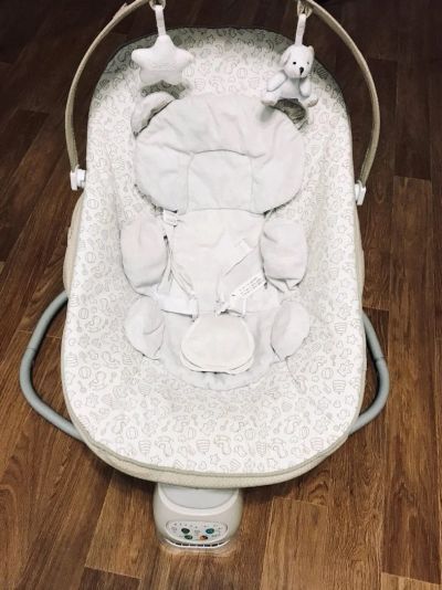 Лот: 11929741. Фото: 1. Электронная качелях Happy Baby... Ходунки, прыгунки, качели