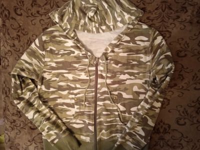 Лот: 17135746. Фото: 1. Кофта с капюшоном №3. Свитеры, толстовки, худи