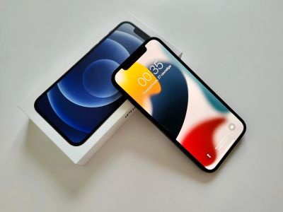 Лот: 18164310. Фото: 1. Apple iPhone 12 На Гарантии. Смартфоны