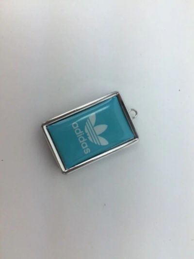 Лот: 8986040. Фото: 1. 8GB USB Flash, Adidas Доставка... USB-флеш карты