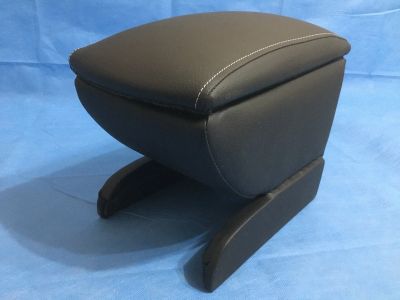 Лот: 17588837. Фото: 1. Подлокотник SKODA Octavia A5 2008-2013г... Салон
