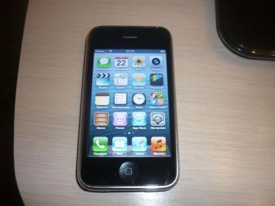 Лот: 3094326. Фото: 1. Iphone 3gs - 16 GB - Не разлоченый... Смартфоны
