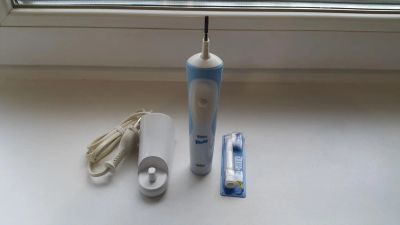 Лот: 9763241. Фото: 1. Зубная щётка Braun Oral-B vitality. Остальная техника