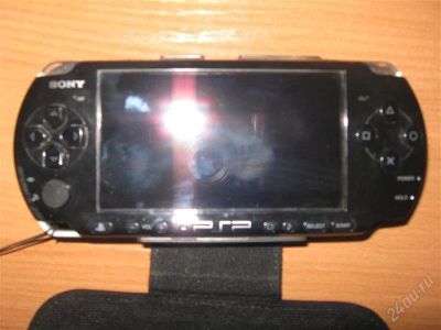 Лот: 1558486. Фото: 1. PSP+чехол+4диска+флешка, полный... Игровые приставки, консоли