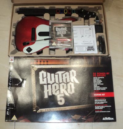 Лот: 8869228. Фото: 1. продам новую гитару Guitar hero... Игры для консолей