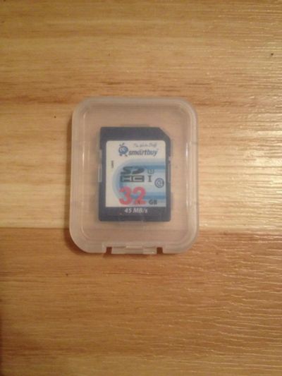 Лот: 8318078. Фото: 1. SD карта Smartbuy 32gb. Карты памяти
