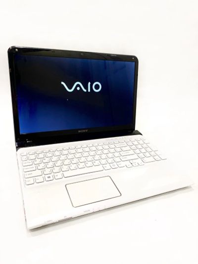 Лот: 16863813. Фото: 1. Sony Vaio SVE1512K1R (15.5 HD... Ноутбуки
