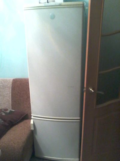 Лот: 6036974. Фото: 1. Холодильник Бирюса в хорошем состоянии... Холодильники, морозильные камеры