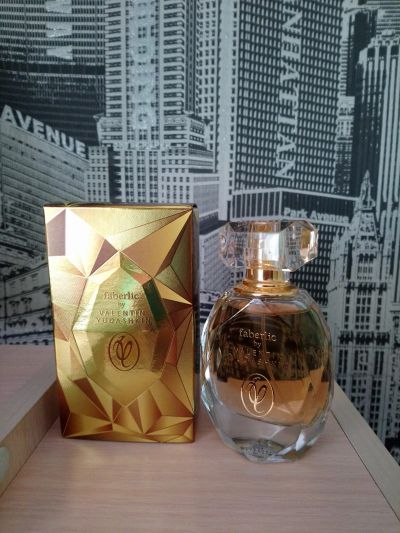 Лот: 11884202. Фото: 1. Парфюмерная вода Faberlic by Valentin... Женская парфюмерия