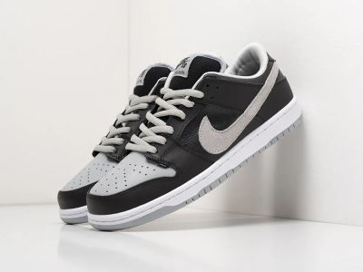 Лот: 16938548. Фото: 1. Кроссовки Nike SB Dunk Low. Кеды, кроссовки, слипоны