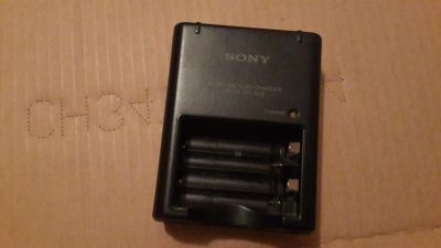 Лот: 3512917. Фото: 1. Зарядное устройство АА, ААА SONY. Зарядные устройства