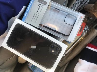 Лот: 16410262. Фото: 1. iPhone 11 Black 64 GB. Чехлы, бамперы