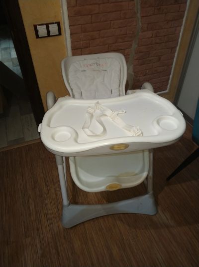 Лот: 18940700. Фото: 1. Детский стульчик для кормления... Столики, стулья, парты