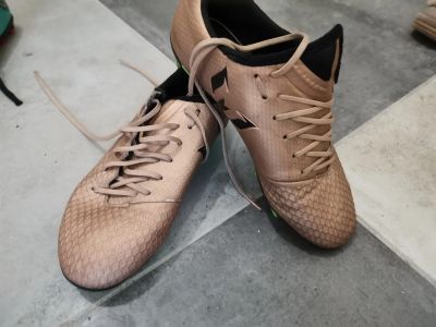 Лот: 15474681. Фото: 1. бутсы шипы adidas messi 34 р-р. Кеды, кроссовки