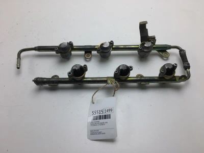 Лот: 20397609. Фото: 1. Рейка топливная Nissan Cefiro... Топливная система