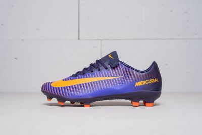 Лот: 11618225. Фото: 1. Футбольная обувь Nike Mercurial... Кеды, кроссовки, слипоны