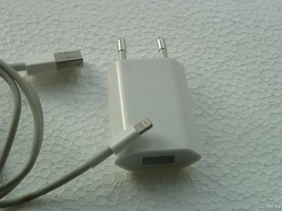 Лот: 17392473. Фото: 1. Сетевое зарядное устройство APPLE... Зарядные устройства, блоки питания, адаптеры сетевые для смартфонов