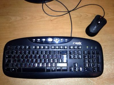 Лот: 7392211. Фото: 1. Клавиатура Logitech, то что нужно... Клавиатуры и мыши
