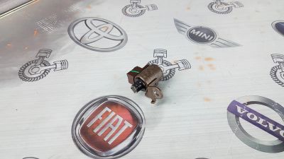 Лот: 23589609. Фото: 1. Соленоид АКПП Volvo S60 B5244S... Трансмиссия
