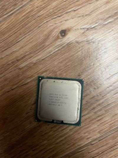 Лот: 18628045. Фото: 1. Intel 86 e5200. Процессоры