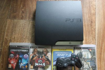 Лот: 7658002. Фото: 1. PS3 SLIM 320 гб. CECH-2508B. Игровые приставки, консоли