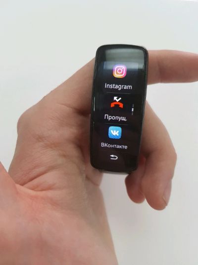 Лот: 11152380. Фото: 1. Samsung gear Fit. Смарт-часы, фитнес-браслеты, аксессуары