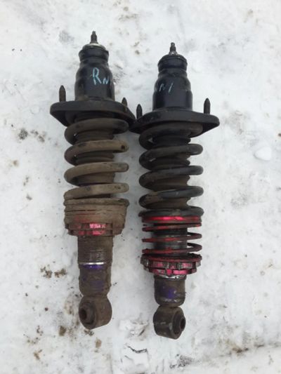 Лот: 6840089. Фото: 1. Задние стойки КХ Honda Stream... Ходовая, подвеска, рулевое управление