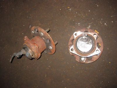 Лот: 20896601. Фото: 1. Ступица Toyota Noah AZR60G 1AZ-FSE... Кузов
