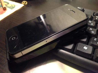 Лот: 4583437. Фото: 1. iPhone 4S. BLACK. 8GB. Чеки/Гарантия. Смартфоны