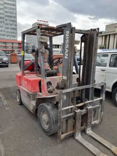 Лот: 14798083. Фото: 1. Вилочный погрузчик Nissan 2т. Грузовики, автобусы, спецтехника