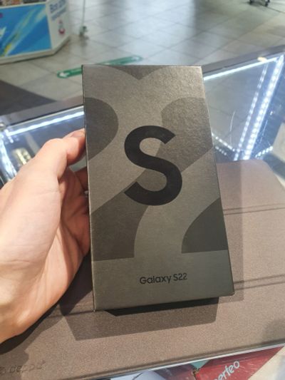Лот: 19104443. Фото: 1. Samsung Galaxy S22 128 Gb чёрный... Смартфоны