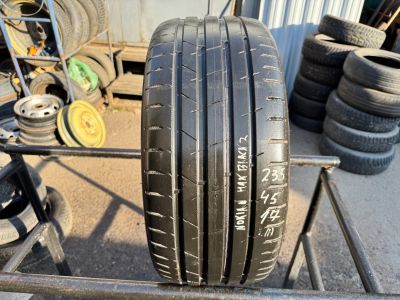 Лот: 25577644. Фото: 1. (1шт.) 235-45-17 Nokian Hakka... Шины