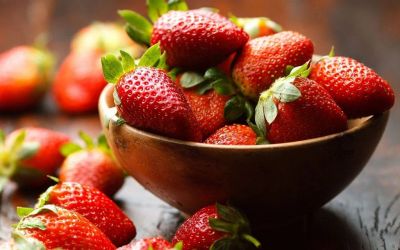 Лот: 7770608. Фото: 1. Клубника свежая вкусная настоящая... Ягоды, орехи