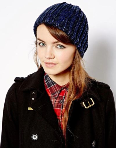 Лот: 3964652. Фото: 1. Шапка asos фиолетовый металлик. Головные уборы