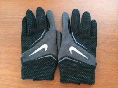 Лот: 4046280. Фото: 1. перчатки nike. Другое (спортивная одежда)