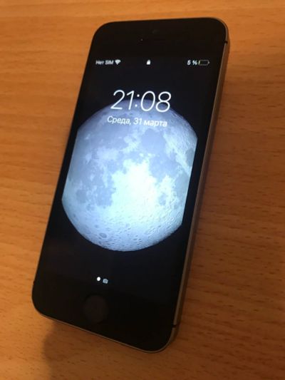 Лот: 17415204. Фото: 1. Iphone SE 32G. Смартфоны