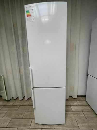Лот: 18301522. Фото: 1. Холодильник бу Bosch KGV39XW20R. Холодильники, морозильные камеры