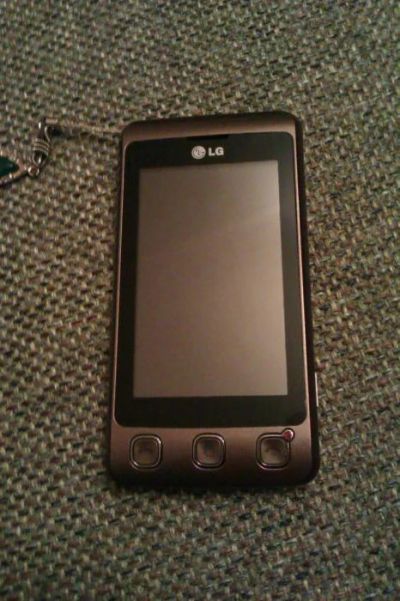 Лот: 6705503. Фото: 1. сотовый LG KP500. Кнопочные мобильные телефоны