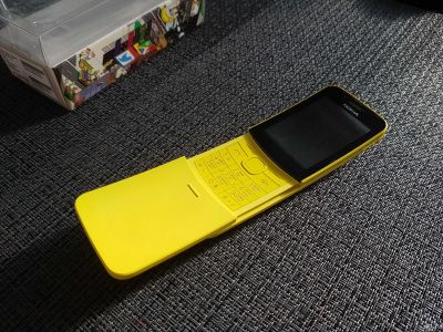 Лот: 17894732. Фото: 1. Nokia 8110 4G. Смартфоны