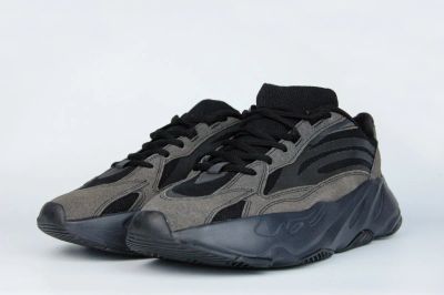 Лот: 16927585. Фото: 1. Кроссовки Adidas Yeezy Boost 700... Кеды, кроссовки, слипоны