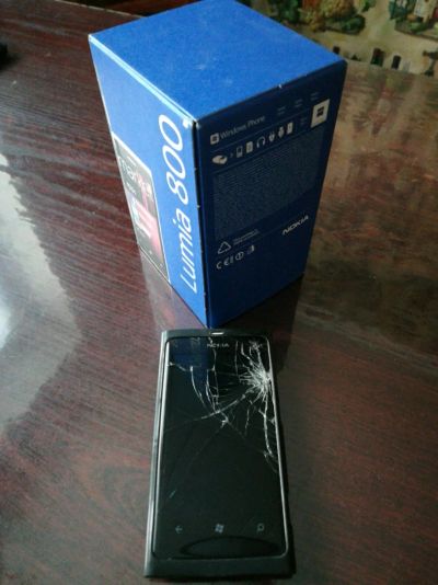 Лот: 10943053. Фото: 1. Nokia lumia 800. Смартфоны