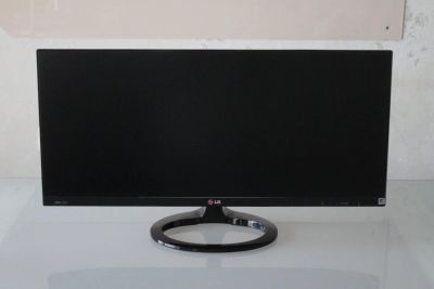 Лот: 5053458. Фото: 1. Монитор для фильмов и игр - LG... ЖК-мониторы