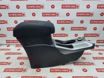 Лот: 20900748. Фото: 1. Подлокотник Mitsubishi Outlander... Двигатель и элементы двигателя