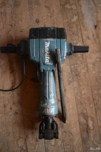 Лот: 9234506. Фото: 1. Отбойник Makita HM1810 в хорошем... Электроинструмент