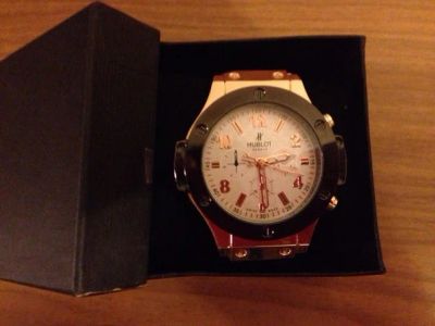 Лот: 6262621. Фото: 1. часы Hublot. Другие наручные часы