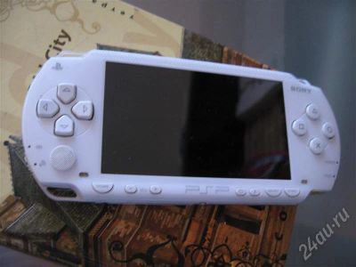 Лот: 409422. Фото: 1. Psp fat белая. Игровые приставки, консоли
